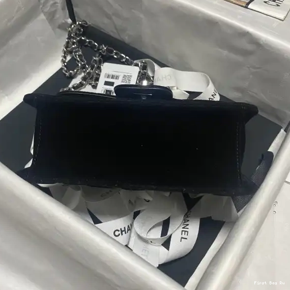 First Bag Ru CHANEL MINI BAG FLAP 0520